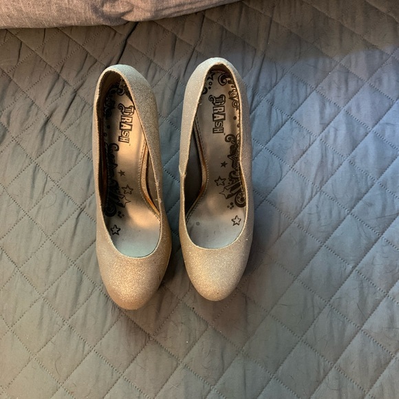 Gold sparkle heels - Picture 6 of 6